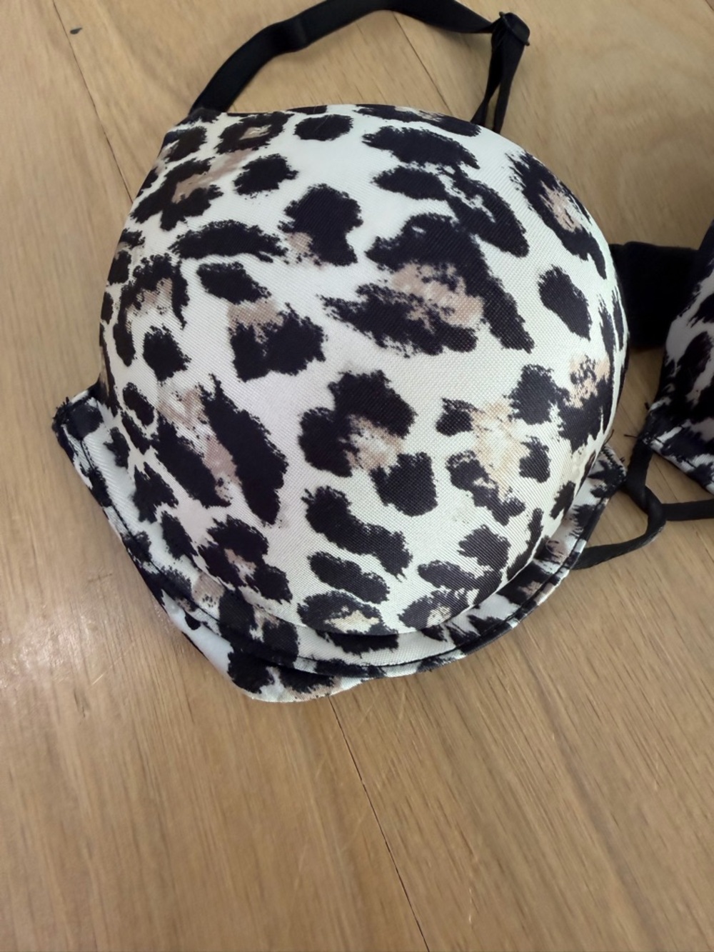 Victoria's Secret Leopard Print Push-Up Bra - Black & White with Taupe Spots - Picture 3 of 6